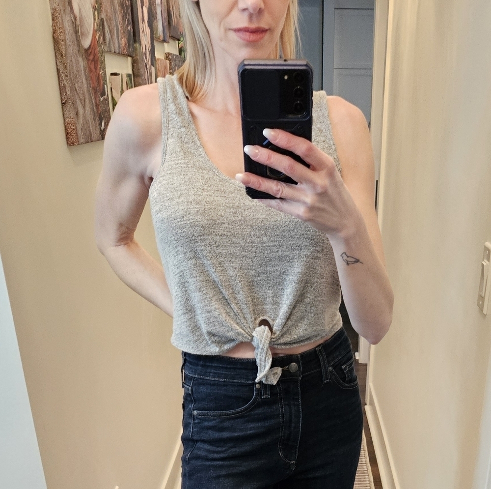 NWOT Wilfred Free Tie Front Crop Top - SIZE S - Picture 3 of 13